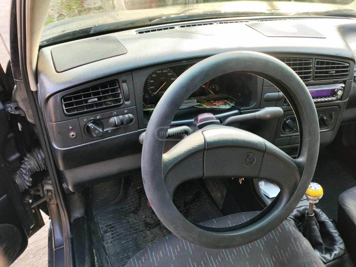 Volkswagen Golf 1993 — photo 2