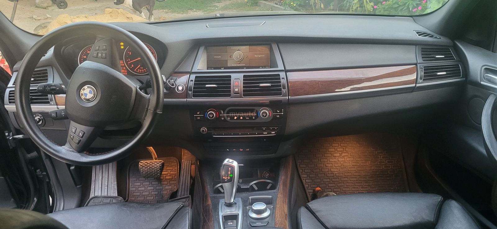 BMW X5 2009 — photo 2