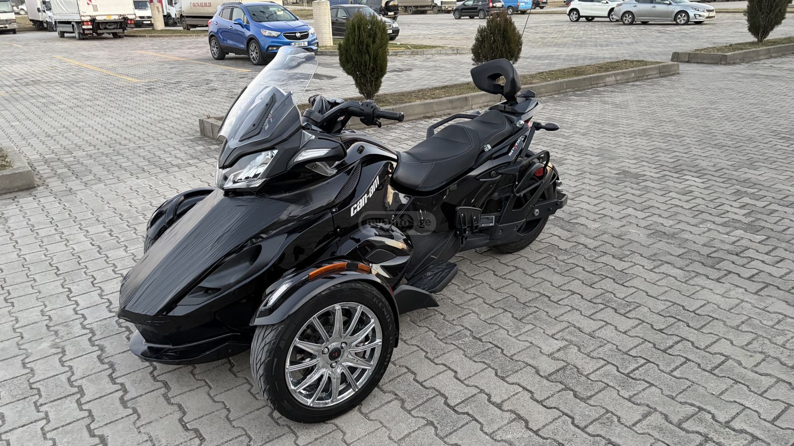 Saturn Can-Am Spyder 2014 — photo 2