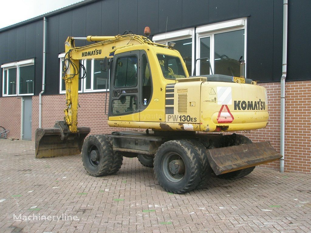 Hino D155AX 2000 — photo 2