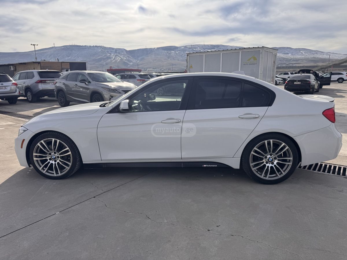 BMW 335 2014 — photo 2