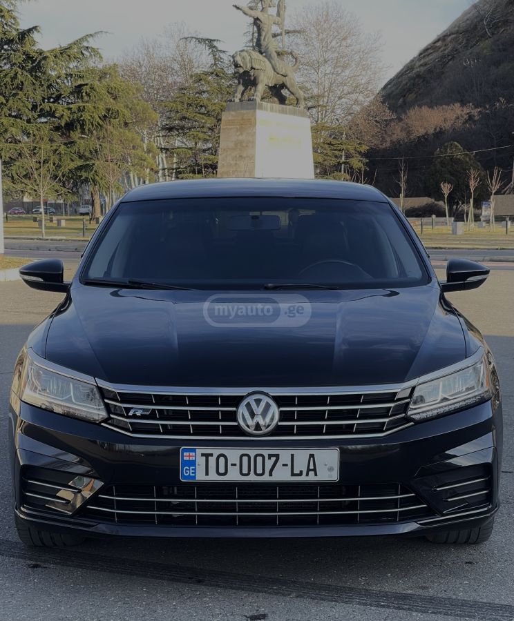 Volkswagen Passat 2017 — photo 2