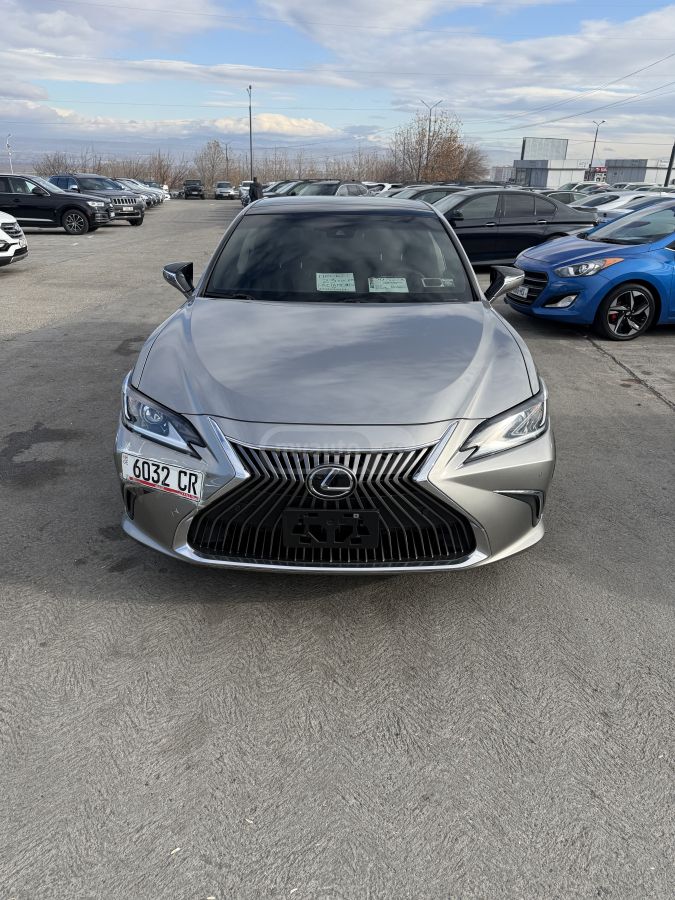 Lexus ES 350 2021 — photo 2