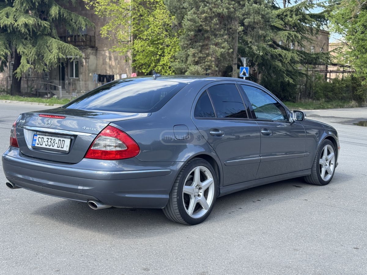 Mercedes-Benz E 350 2008 — photo 2