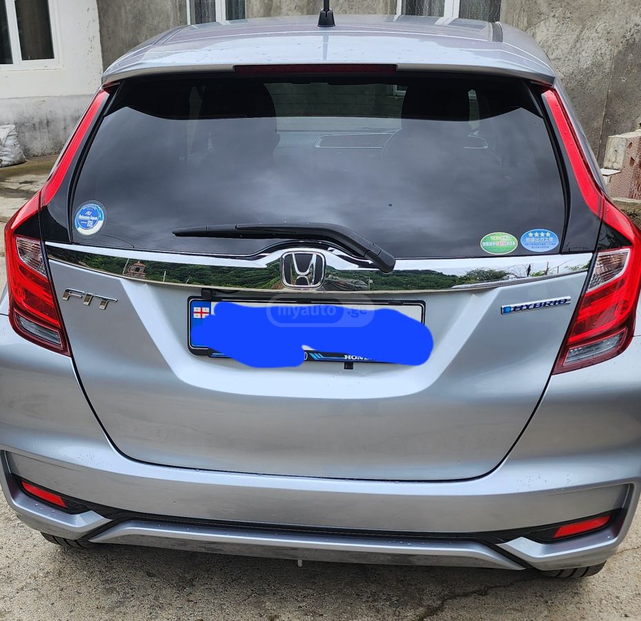 Honda Fit 2017 — photo 2