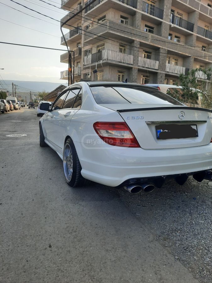 Mercedes-Benz C 300 2008 — photo 2