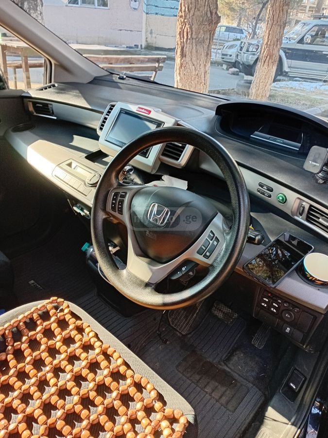Honda Freed 2014 — photo 2