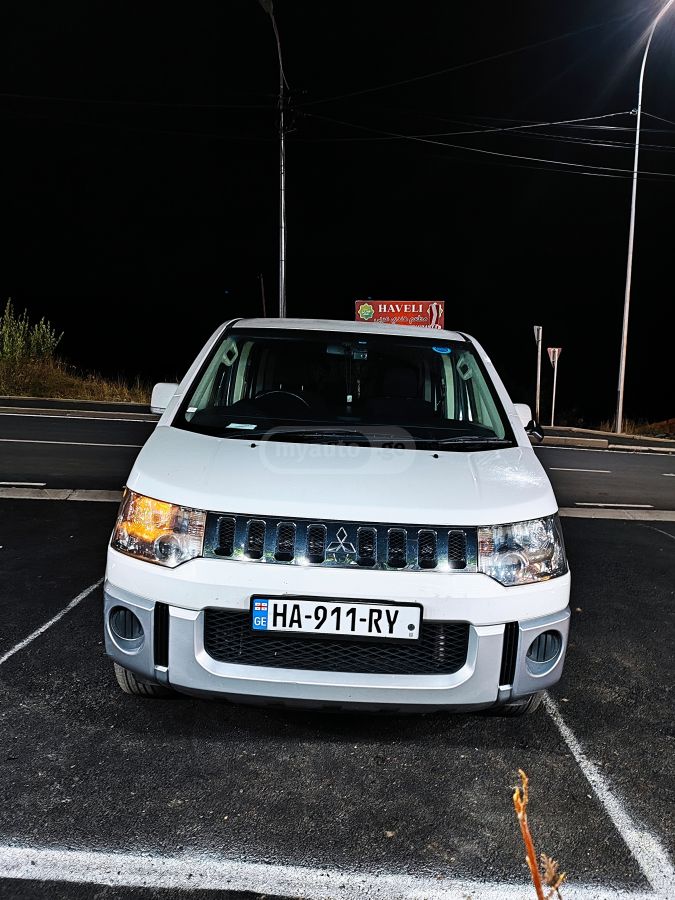 Mitsubishi Delica 2017 — photo 2