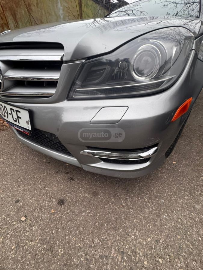 Mercedes-Benz C 250 2013 — photo 2