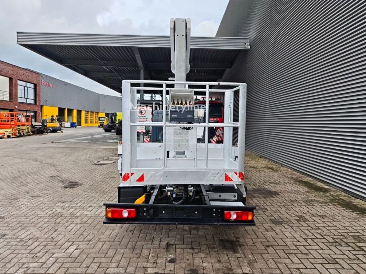 Nissan Cabstar 2014 — photo 2