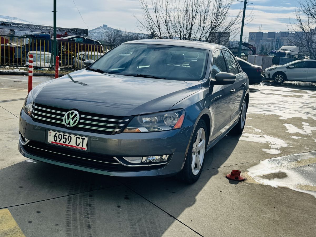 Volkswagen Passat 2015 — photo 2