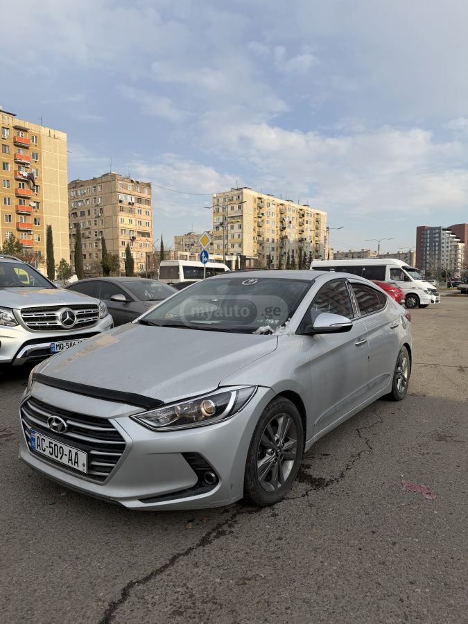 Hyundai Elantra 2016 — photo 2