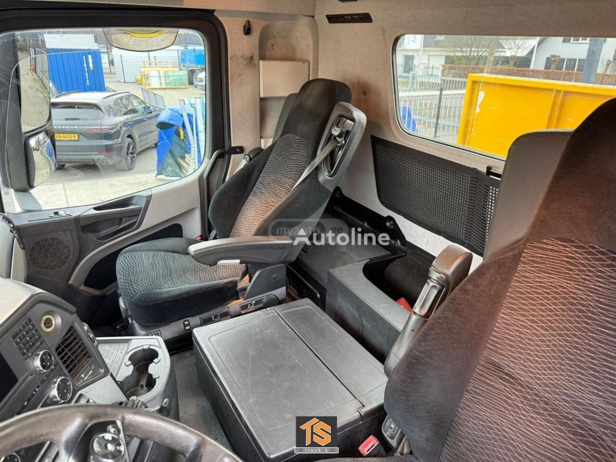Mercedes-Benz Antos 2013 — photo 2