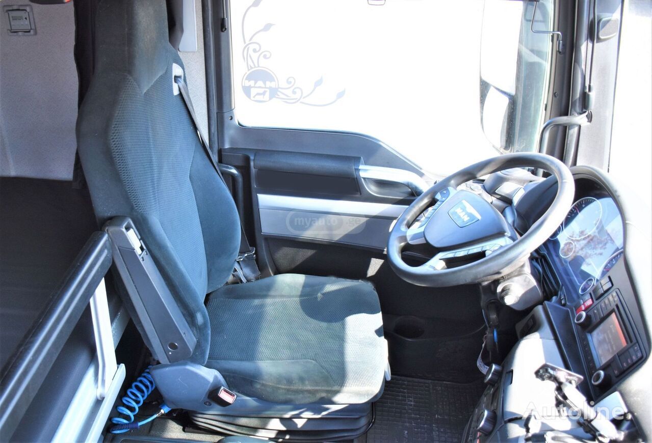 Isuzu TGX 2014 — photo 2