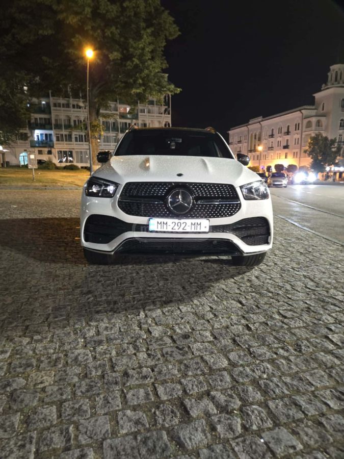 Mercedes-Benz GL 350 2019 — photo 2