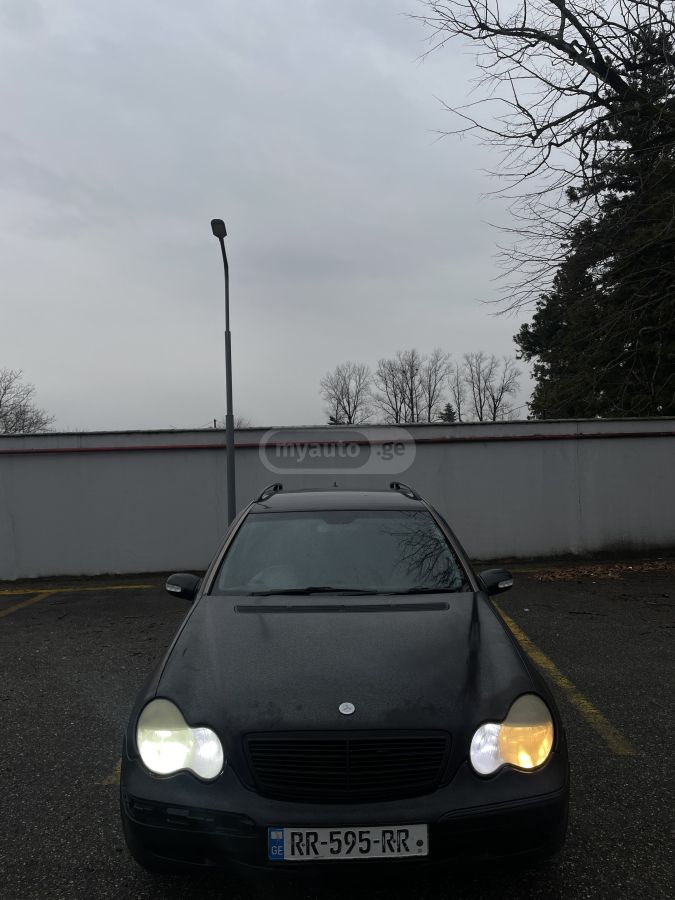 Mercedes-Benz C 240