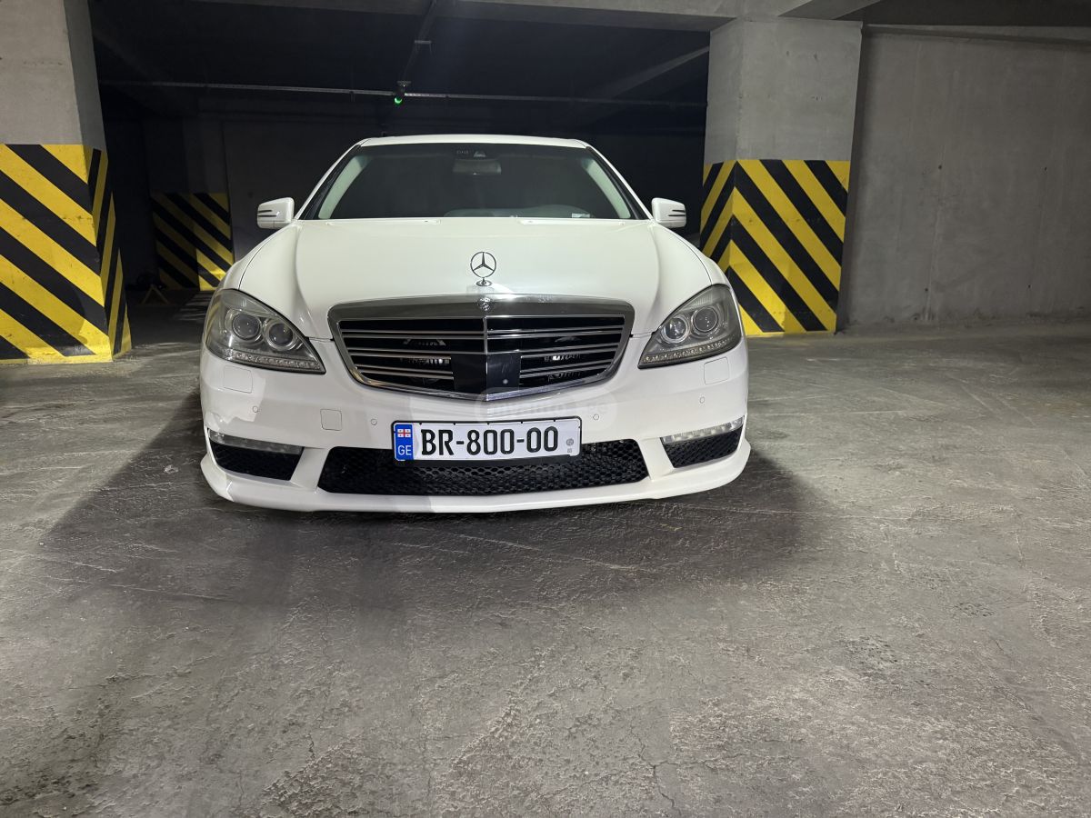 Mercedes-Benz S 550