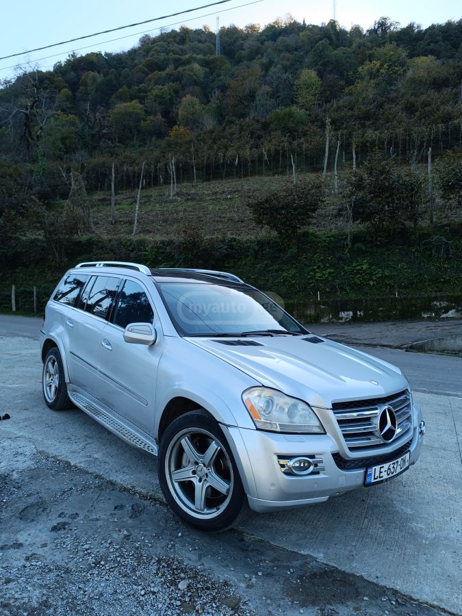 Mercedes-Benz GL 550 2007 — photo 2
