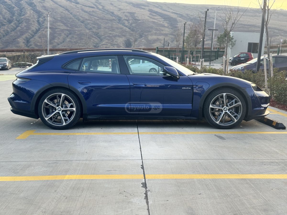 Porsche Taycan 4 S
