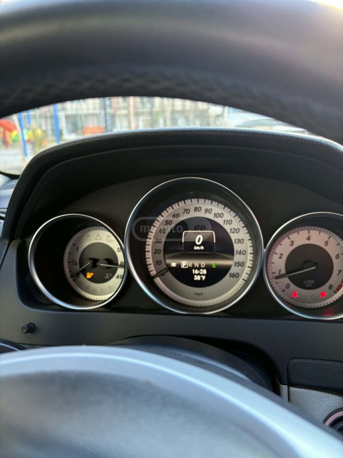 Mercedes-Benz C 250 2013 — photo 2