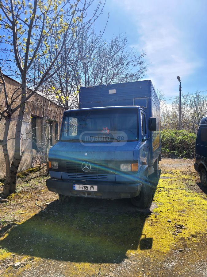 Mercedes-Benz Vario 1990 — photo 2