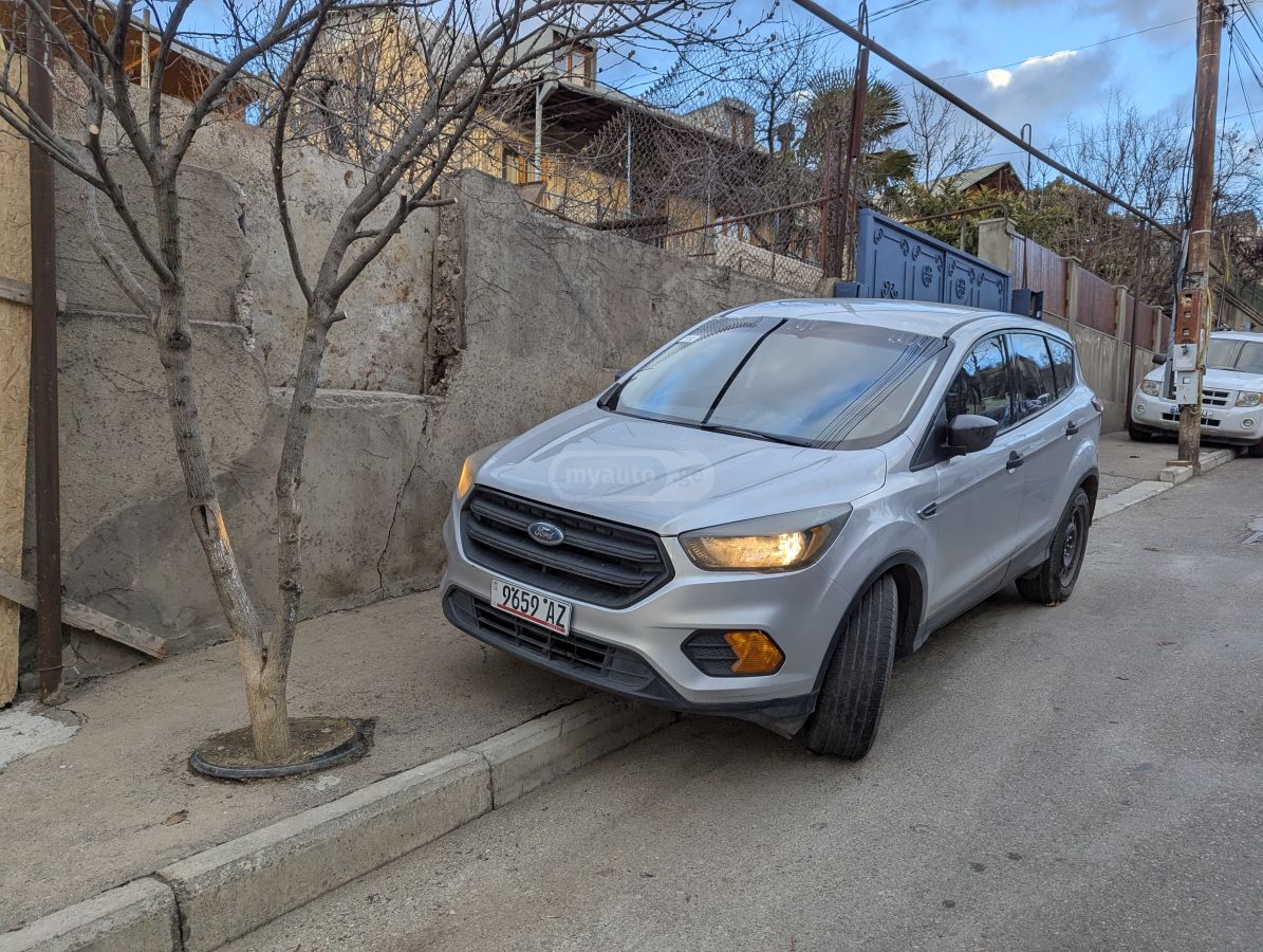Ford Escape 2019 — photo 2