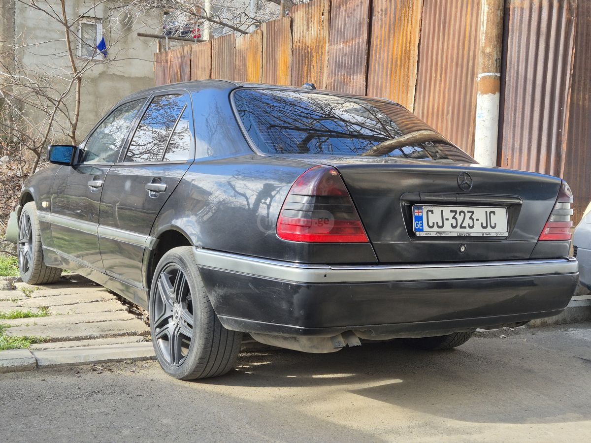 Mercedes-Benz C 220 1998 — photo 2