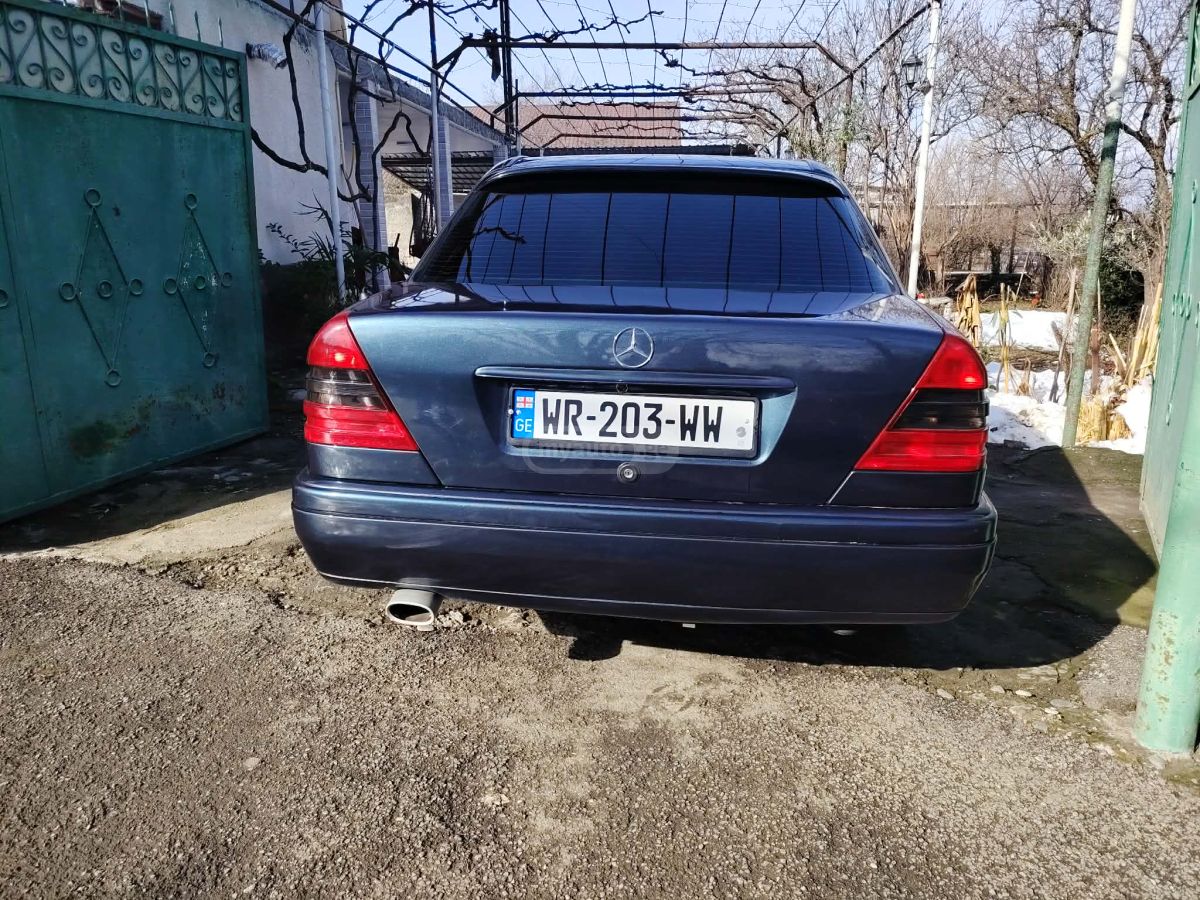 Mercedes-Benz C 180 1995 — photo 2