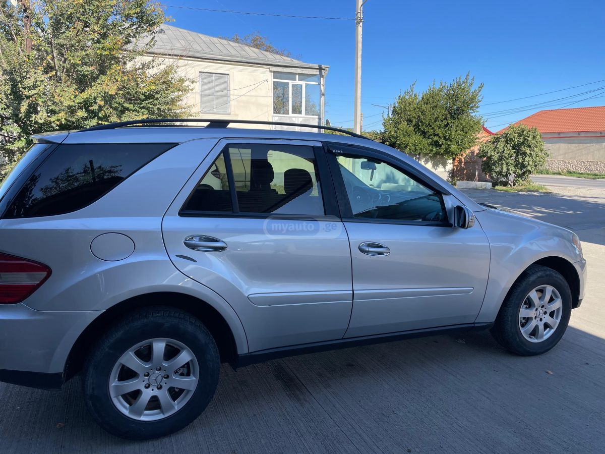 Mercedes-Benz GL 320 2006 — photo 2