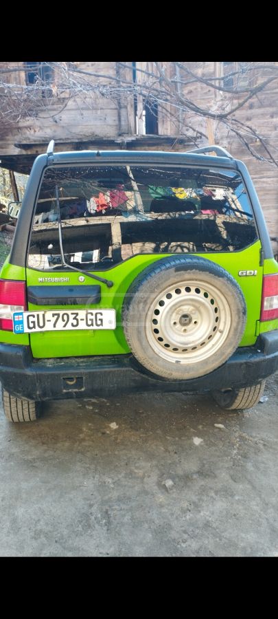 Mitsubishi Pajero IO