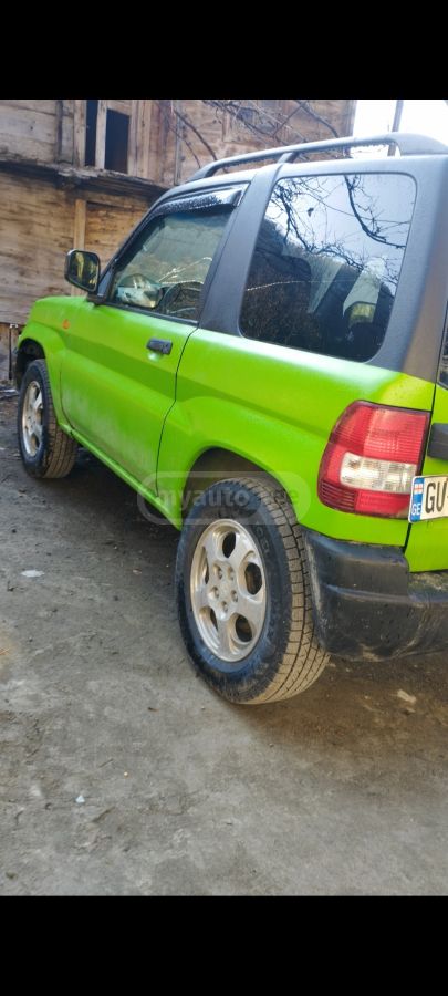 Mitsubishi Pajero IO 1999 — photo 2