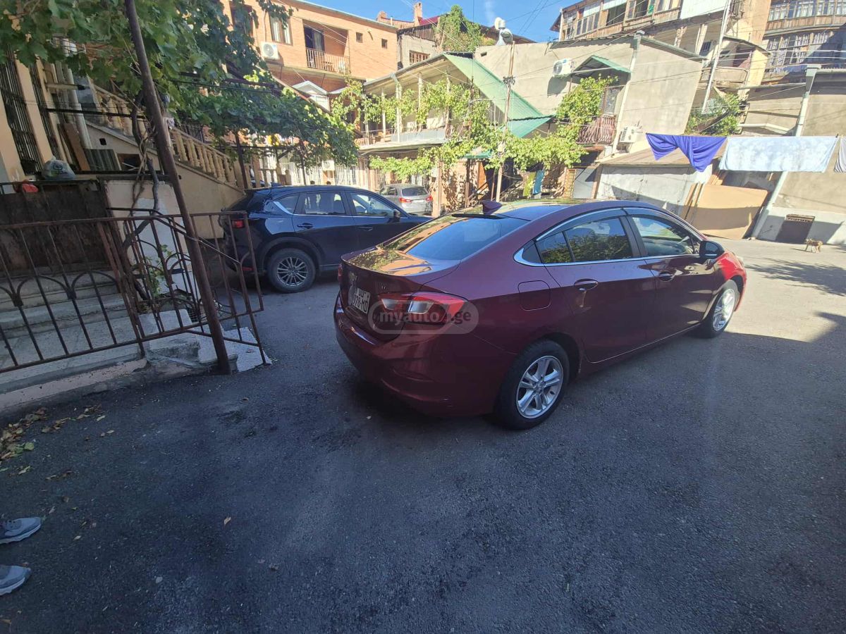 Chevrolet Cruze 2017 — photo 2