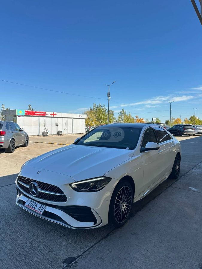 Mercedes-Benz C 260 2024 — photo 2