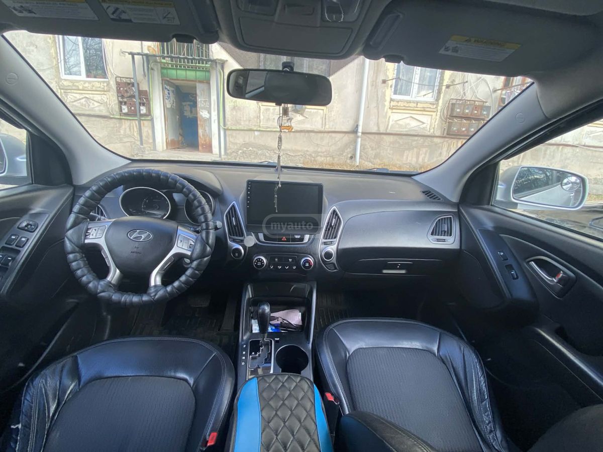 Hyundai Tucson 2010 — photo 2