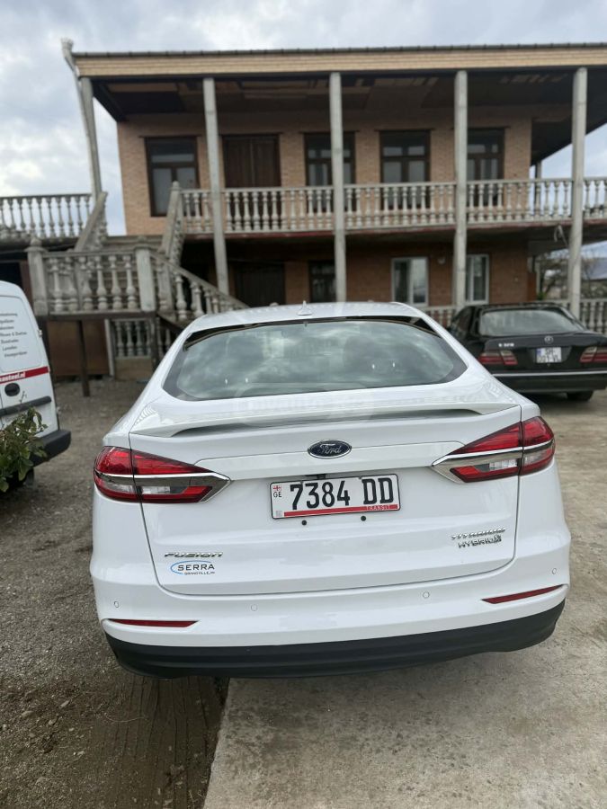 Ford Fusion 2019 — photo 2