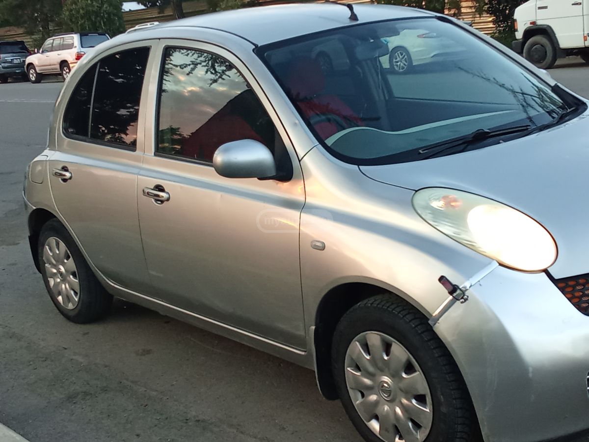 Nissan March 2003 — photo 2