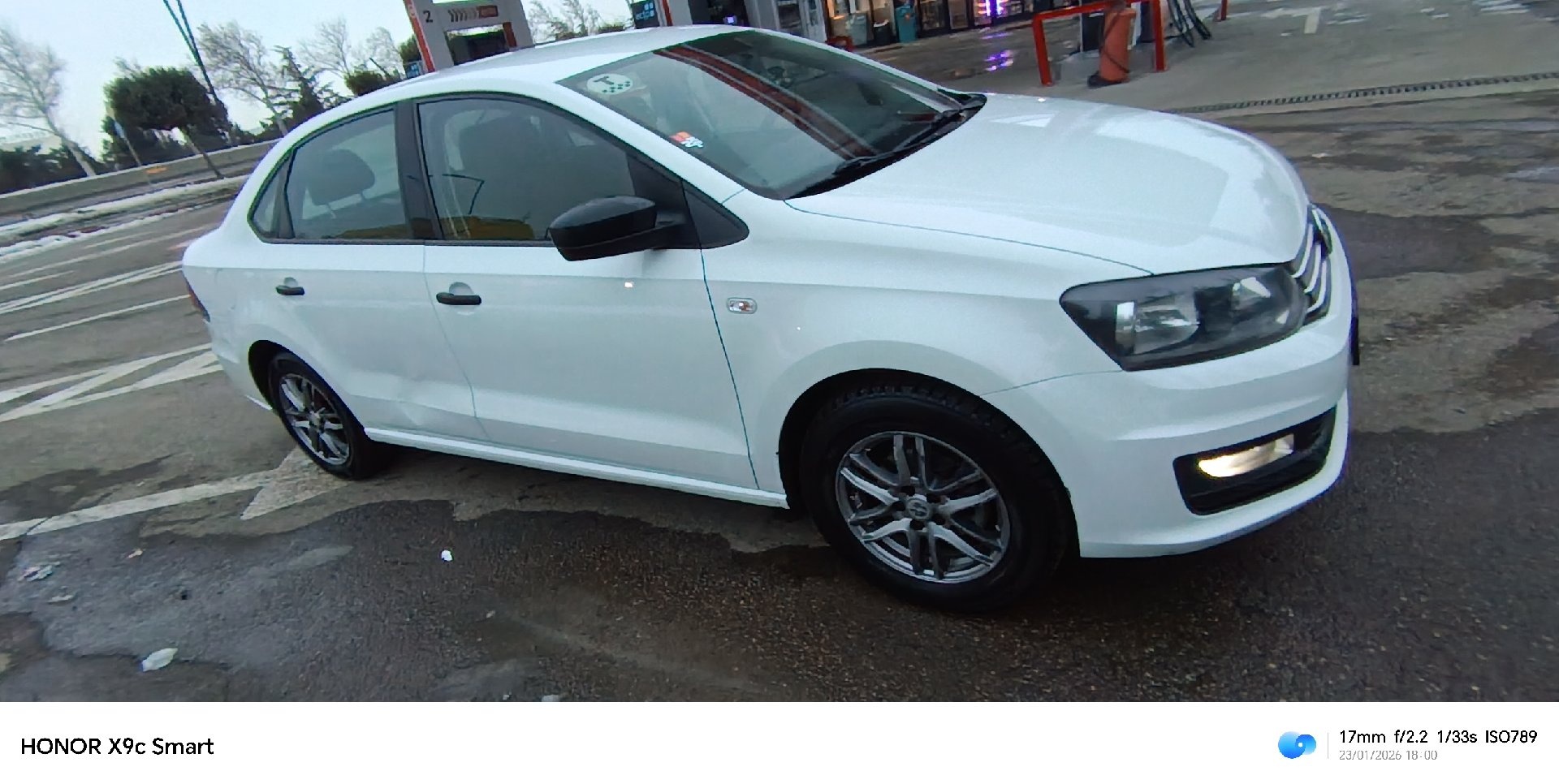 Volkswagen Polo 2018 — photo 2