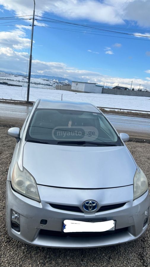 Toyota Prius 2011 — photo 2