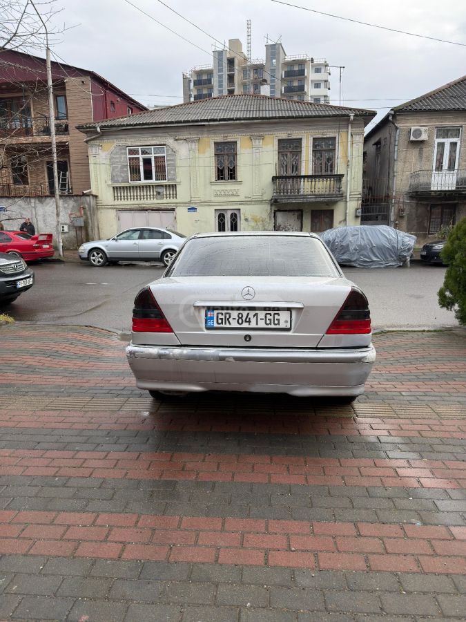Mercedes-Benz C 200 1999 — photo 2