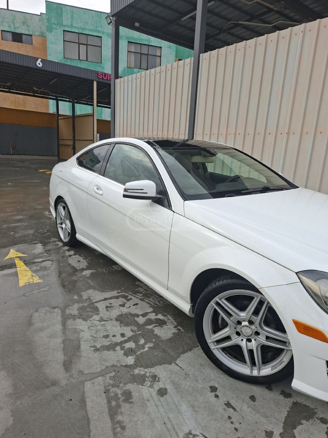 Mercedes-Benz C 250 2015 — photo 2