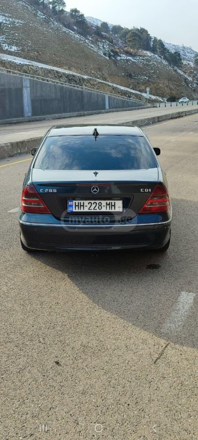 Mercedes-Benz C 220 2002 — photo 2