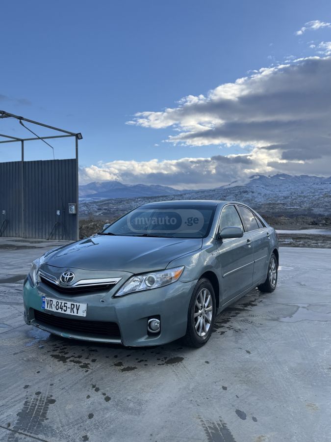 Toyota Camry 2010 — photo 2