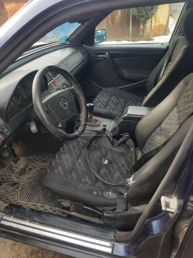 Mercedes-Benz C 220 1995 — photo 2