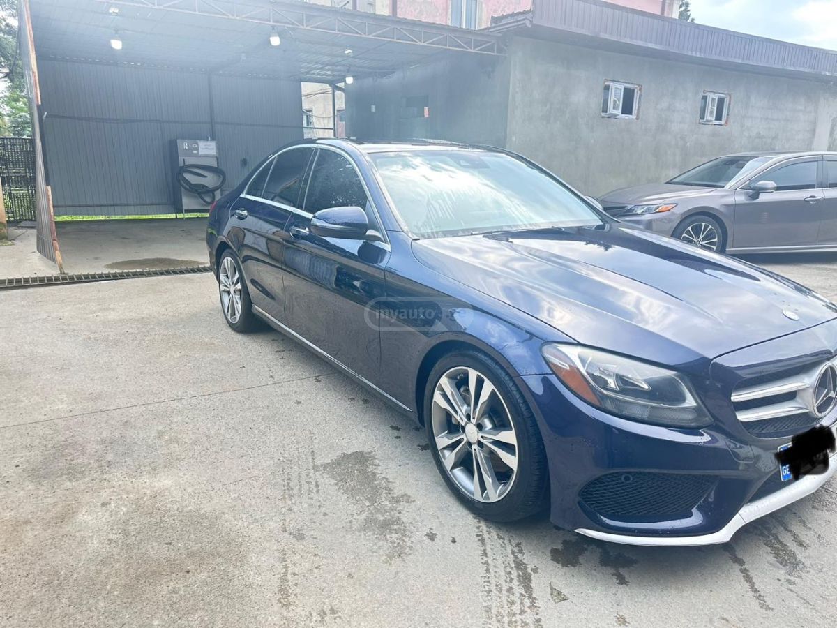 Mercedes-Benz C 300 2016 — photo 2