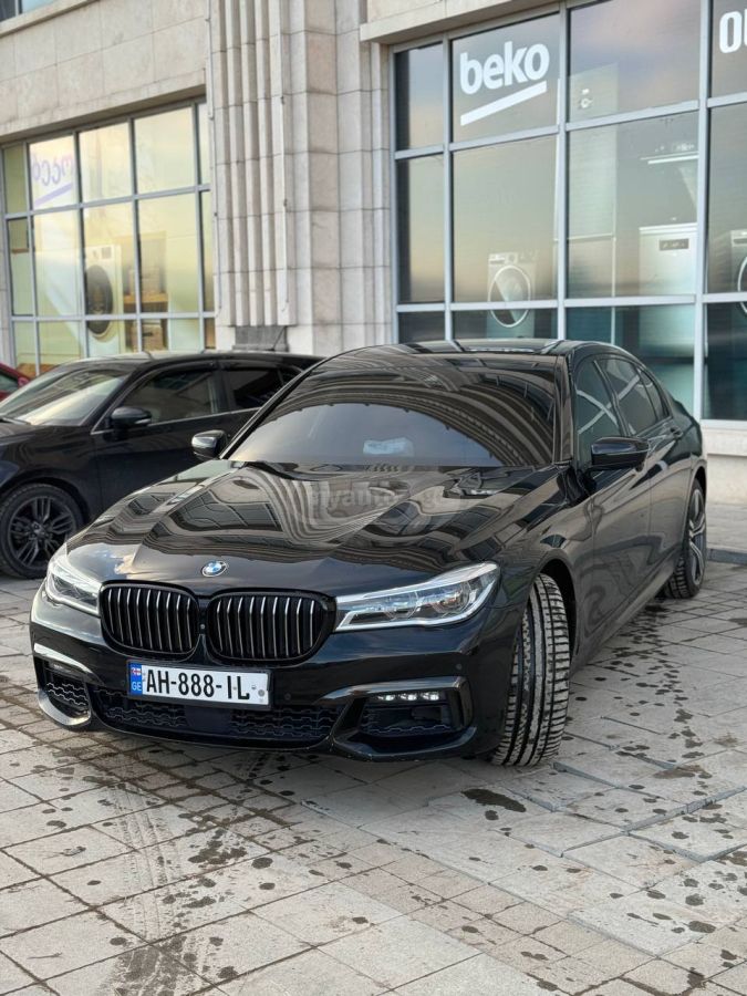 BMW 750 2017 — photo 2