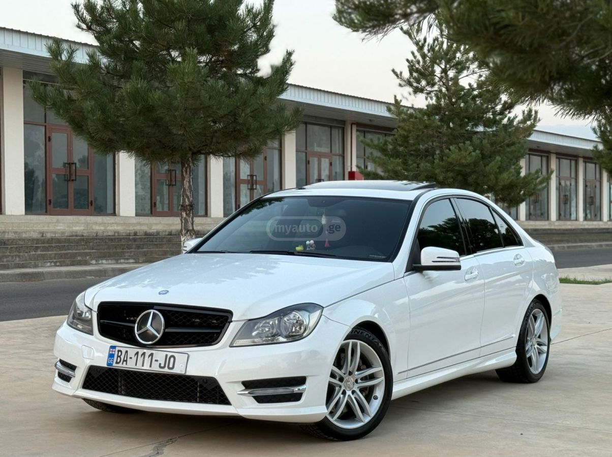 Mercedes-Benz C 300 2013 — photo 2