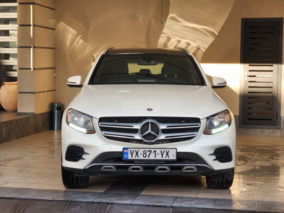Mercedes-Benz GLC 300 2018 — photo 2