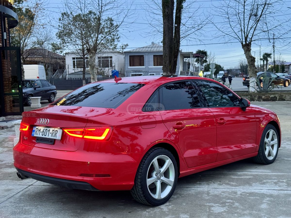 Audi A3 2015 — photo 2