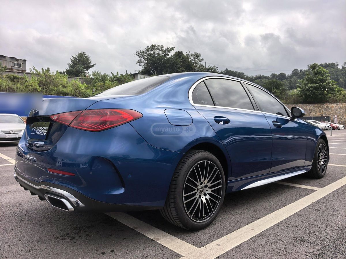 Mercedes-Benz C 260 2024 — photo 2