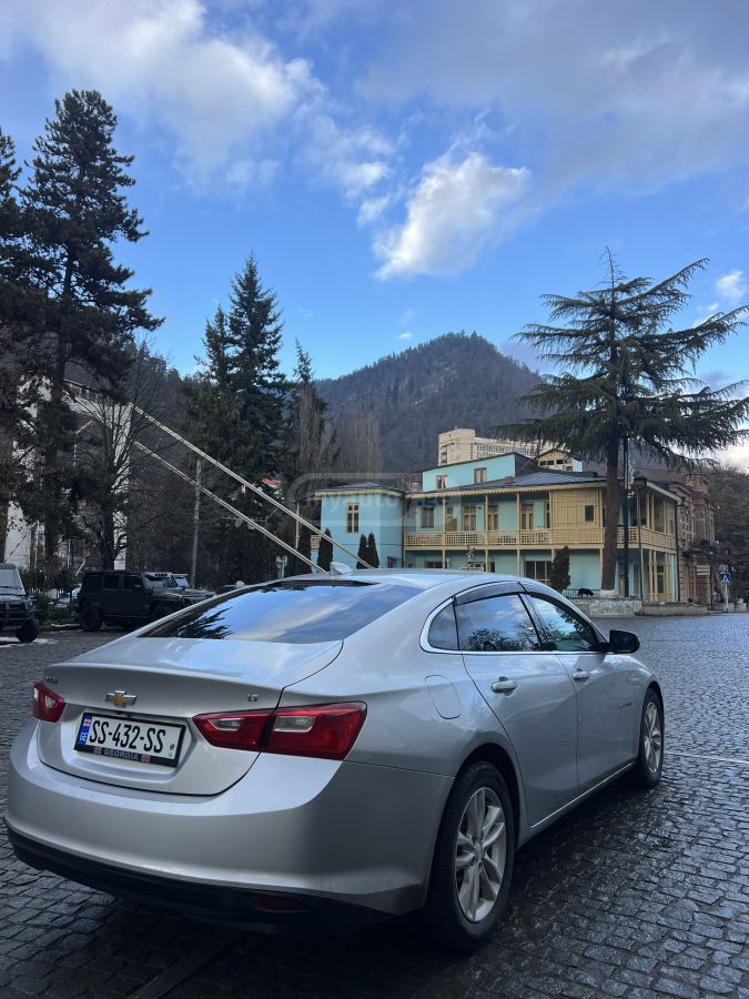 Chevrolet Malibu 2017 — photo 2